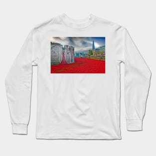 Tower of London Red Poppies England UK Long Sleeve T-Shirt